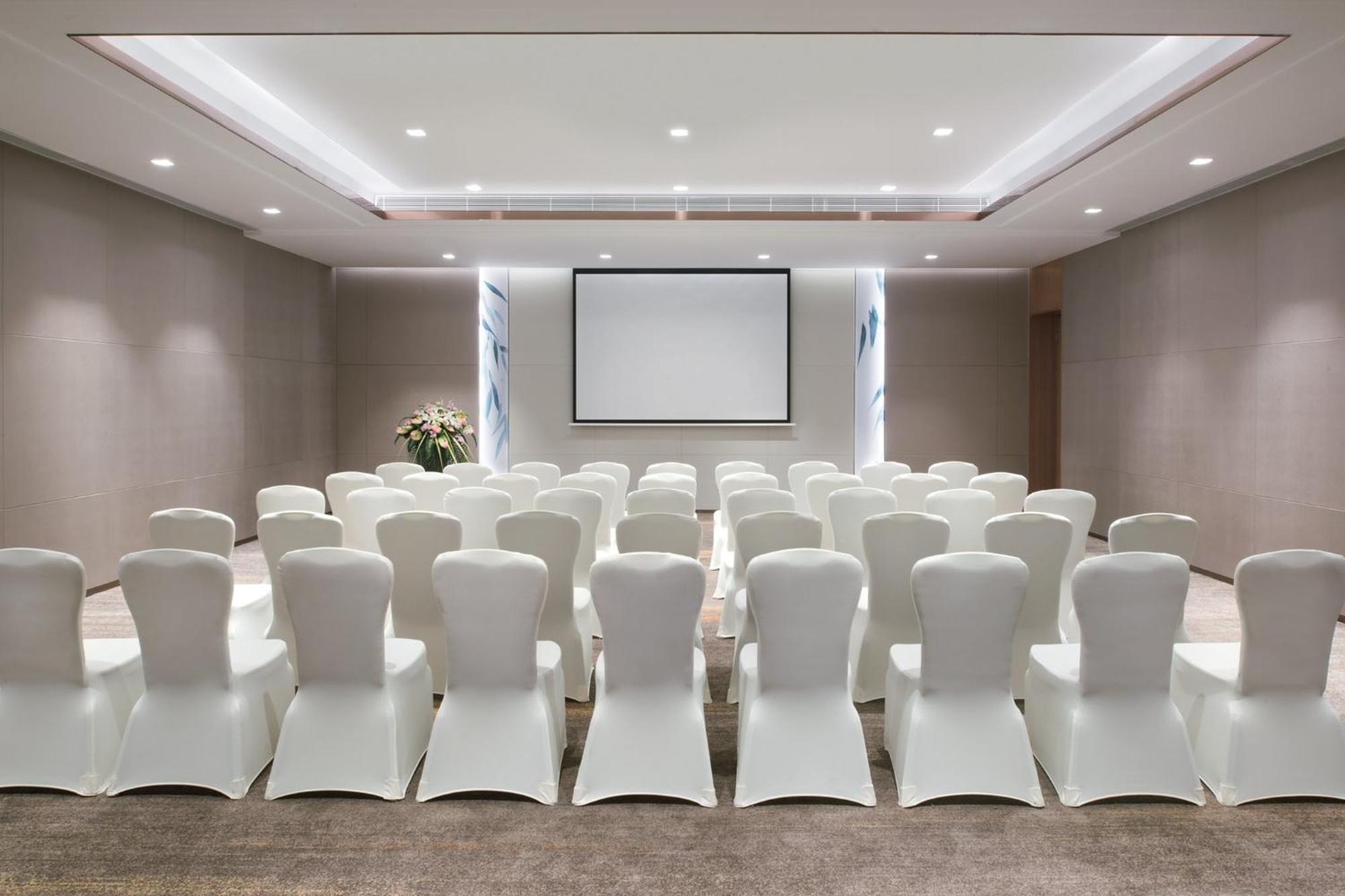 Crowne Plaza Hangzhou Qiantang - The Subway Can Reach The West Lake Scenic Area As Well As The Airport And High-Speed Rail Station, Adjacent To Jinsha Lake And Longfor Paradise Walk Ngoại thất bức ảnh