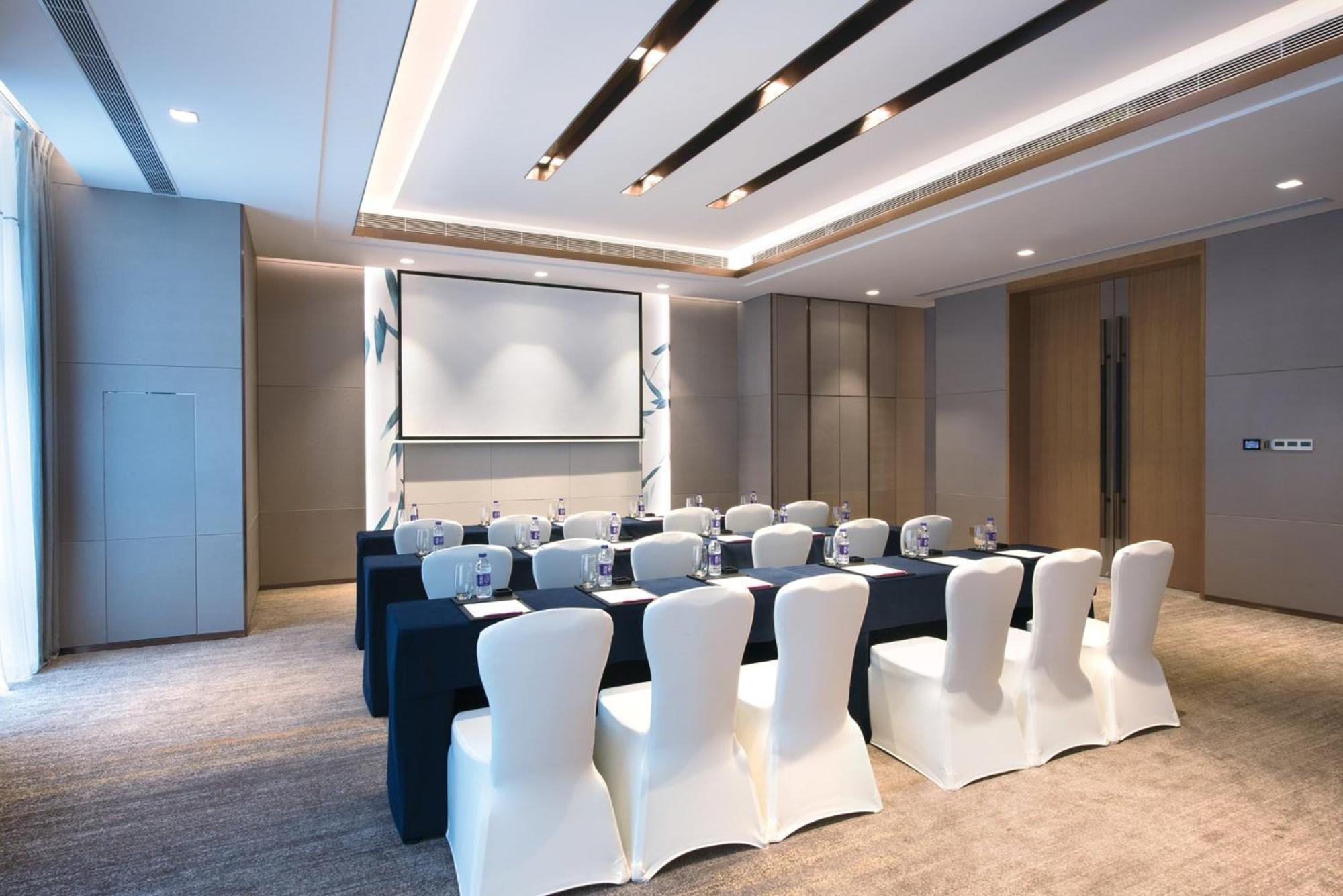 Crowne Plaza Hangzhou Qiantang - The Subway Can Reach The West Lake Scenic Area As Well As The Airport And High-Speed Rail Station, Adjacent To Jinsha Lake And Longfor Paradise Walk Ngoại thất bức ảnh
